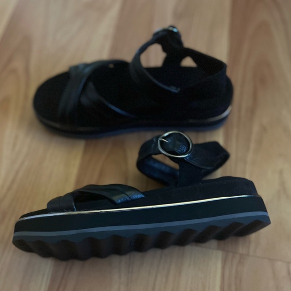 Vionic Reyna Flatform Sandal Women's - Picture 5 of 9